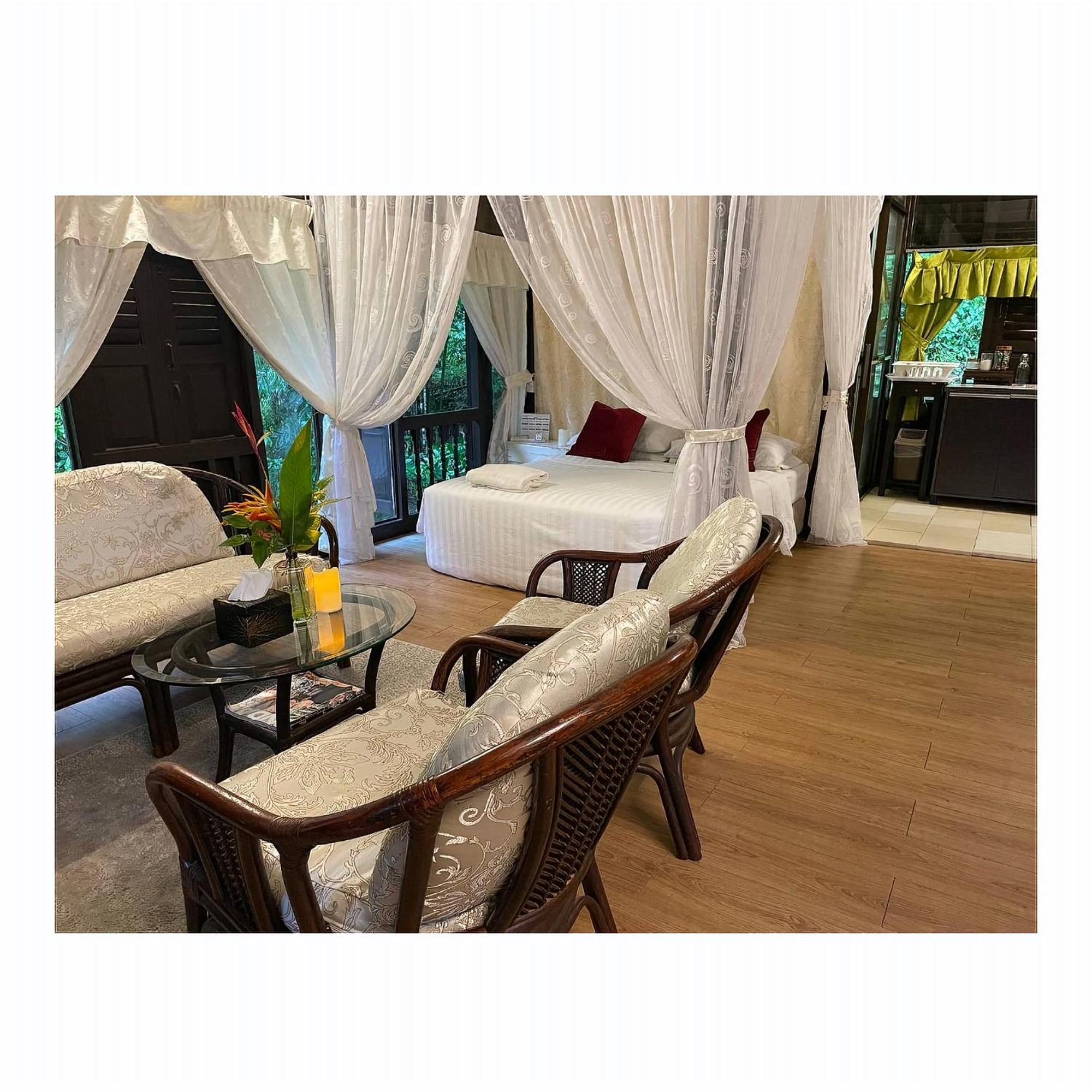 Villa Sri Kampung Kuah Exterior photo